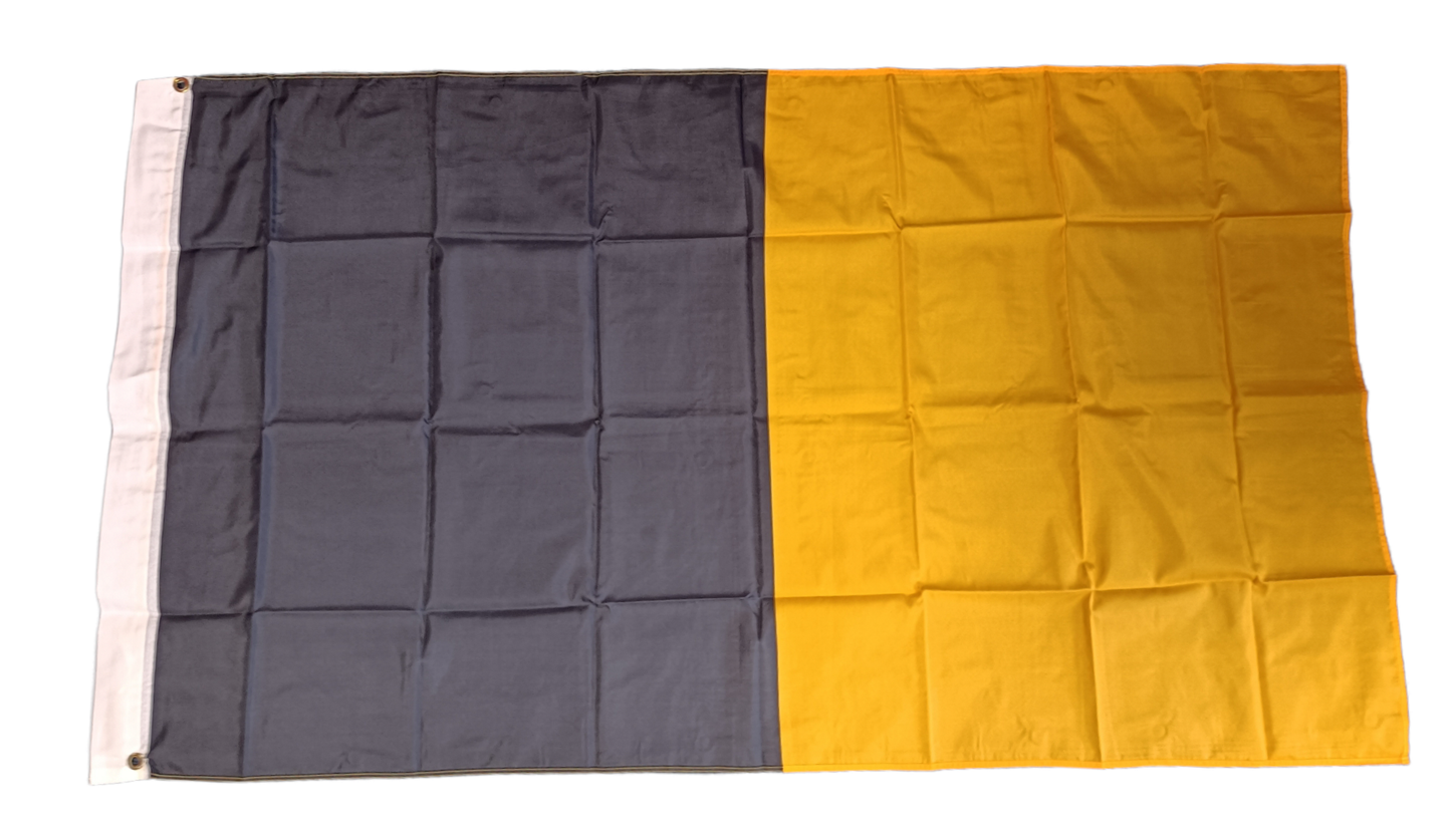 HALF/HALF PLAIN SUPPORTERS FLAG - BLACK/AMBER